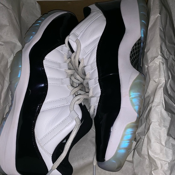 Jordan Other - Air Jordan 11 retro low. Easter edition.